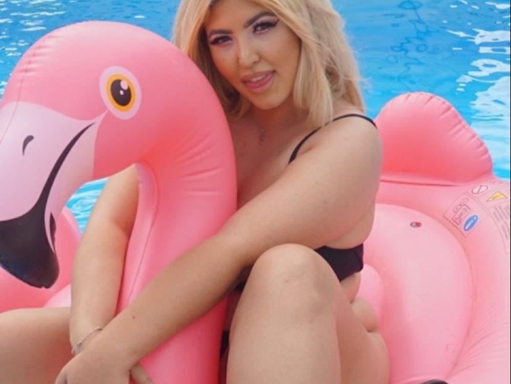 CleoLangley Stripshow on cam